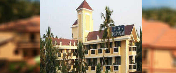 Banyan-Tree-Courtyard.jpg